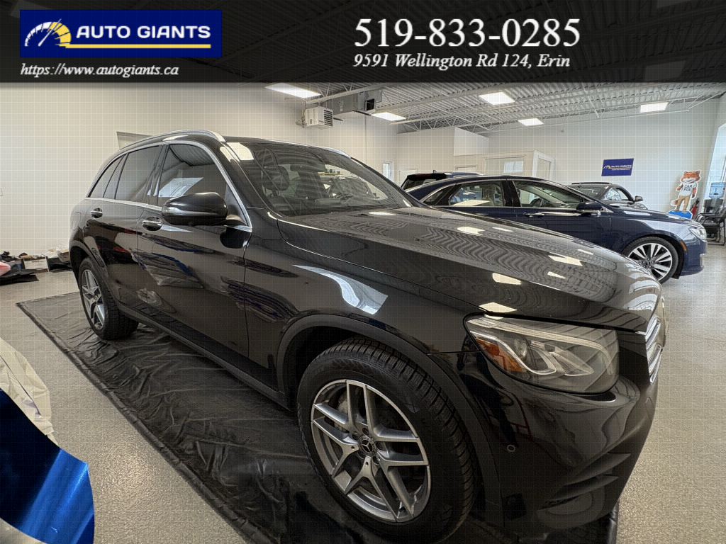 2019 Mercedes-Benz GLC300 4MATIC AMG Package 4MATIC | Leather | Panoramic Roof | Navigation | Camera | No Accidents | Auto Giants — thumbnail 15
