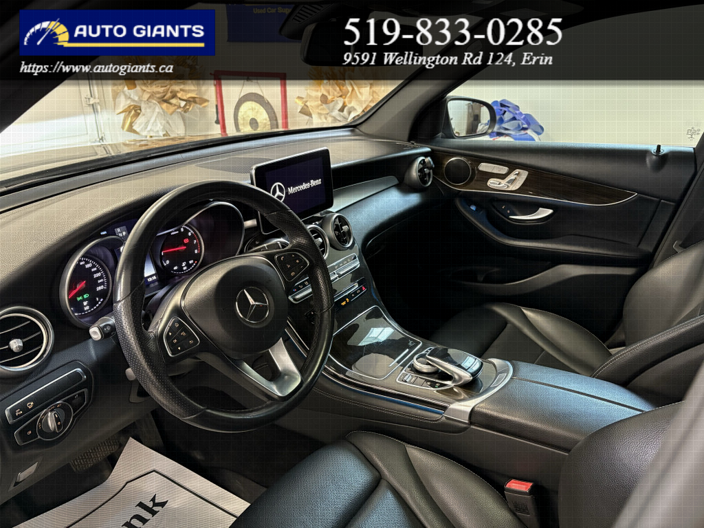 2019 Mercedes-Benz GLC300 4MATIC AMG Package 4MATIC | Leather | Panoramic Roof | Navigation | Camera | No Accidents | Auto Giants — thumbnail 26