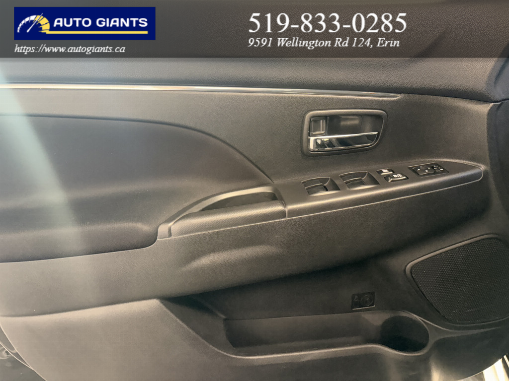 2015 Mitsubishi RVR SE Limited GT | Auto Giants — thumbnail 18