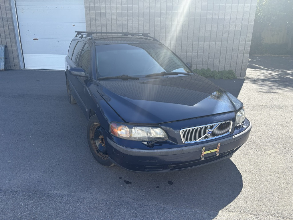 2004 Volvo V70 2.5T AWD