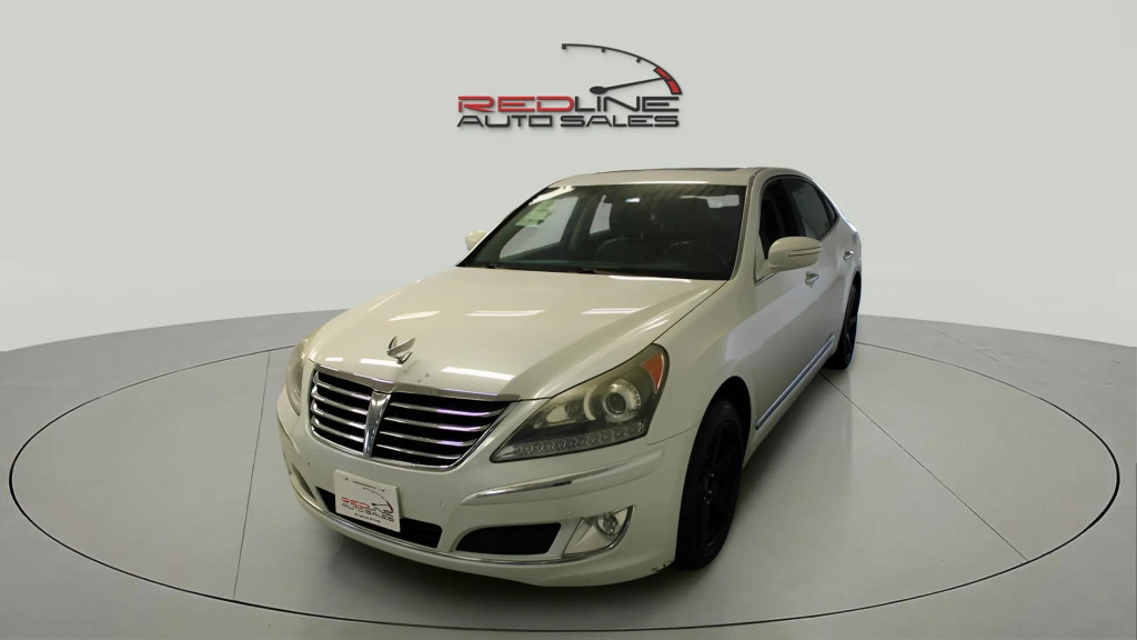 White 2011 Hyundai Equus Signature RWD Sedan Rear-Wheel Drive Automatic