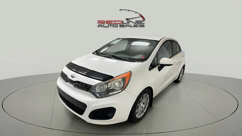 White 2013 Kia Rio LX Sedan Front-Wheel Drive Manual