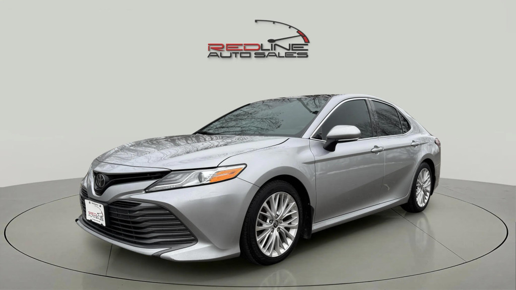 Silver 2020 Toyota Camry XLE FWD Sedan Front-Wheel Drive Automatic
