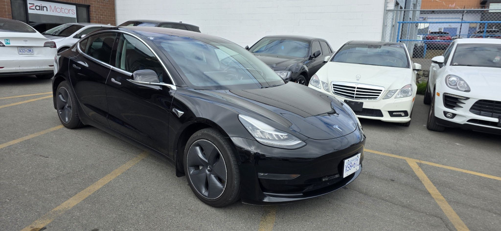Black 2018 Tesla Model 3 Sedan Rear-Wheel Drive Automatic