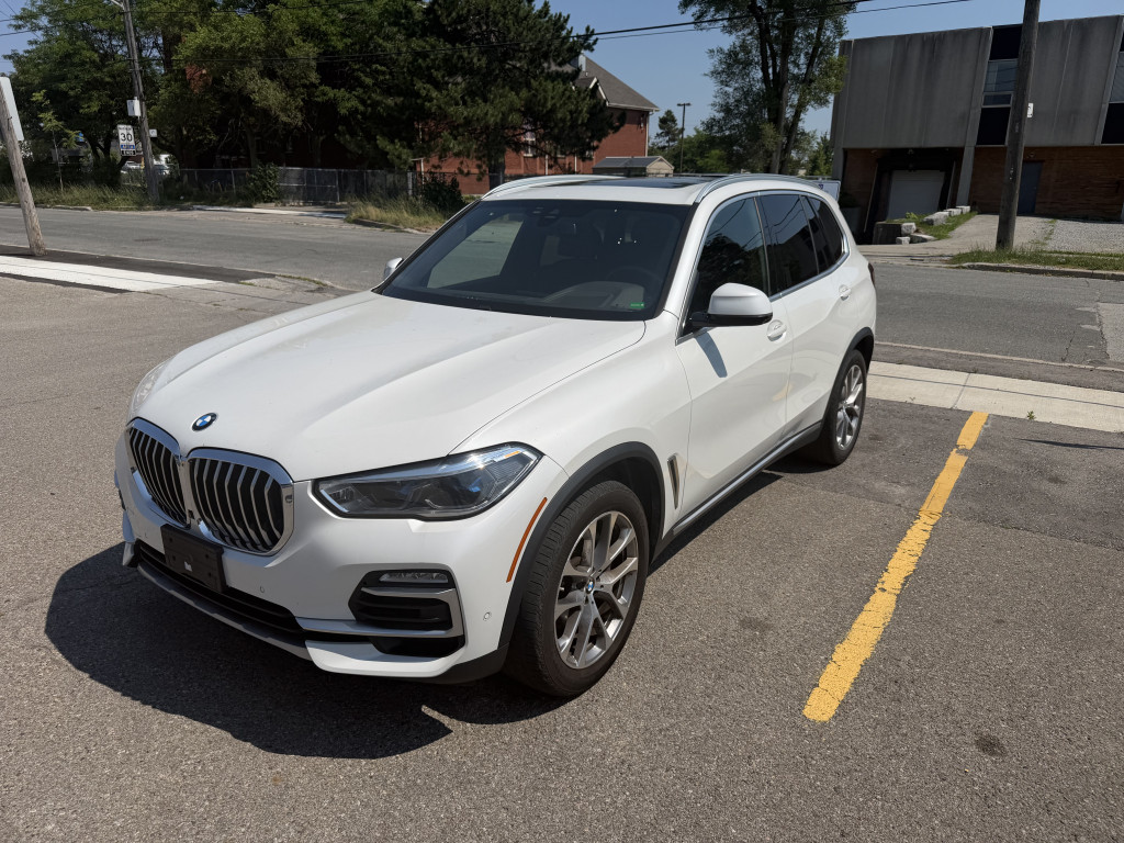 Off White 2021 BMW X5 SUV / Crossover All-Wheel Drive
