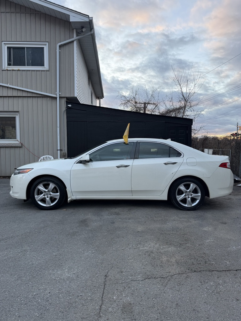 White 2010 Acura TSX Sedan Automatic