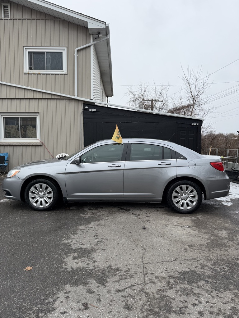 Silver 2014 Chrysler 200 Sedan Front-Wheel Drive Automatic