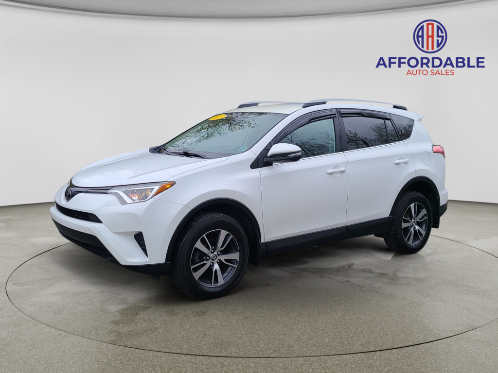 2018 Toyota RAV4 LE AWD