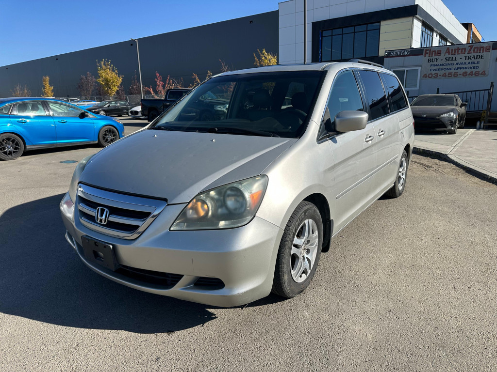 Silver 2005 Honda Odyssey EX-L FWD Minivan Front-Wheel Drive Automatic