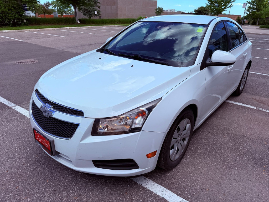 White 2014 Chevrolet Cruze 1LT Sedan FWD Sedan Front-Wheel Drive Automatic
