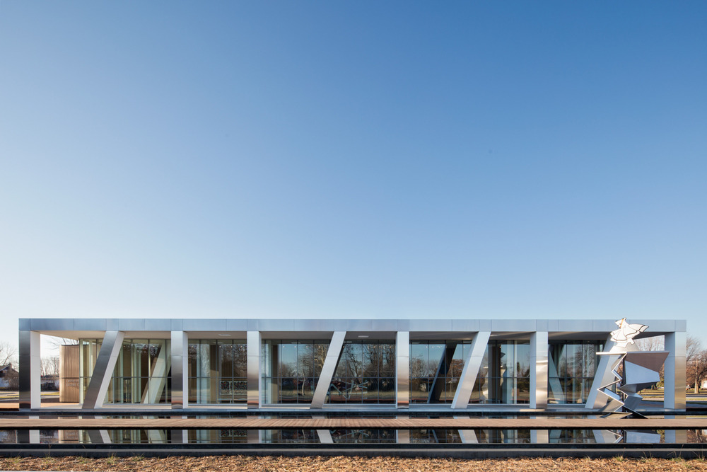 Centre d'Art Diane Dufresne Building