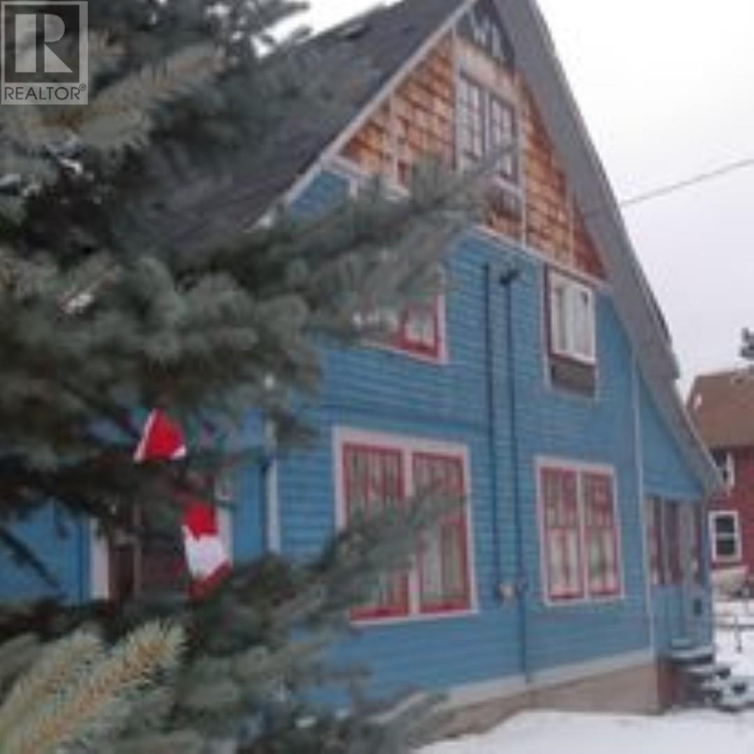 303/305 Superior St, White River, ON Detached for Sale 125K 411.info™