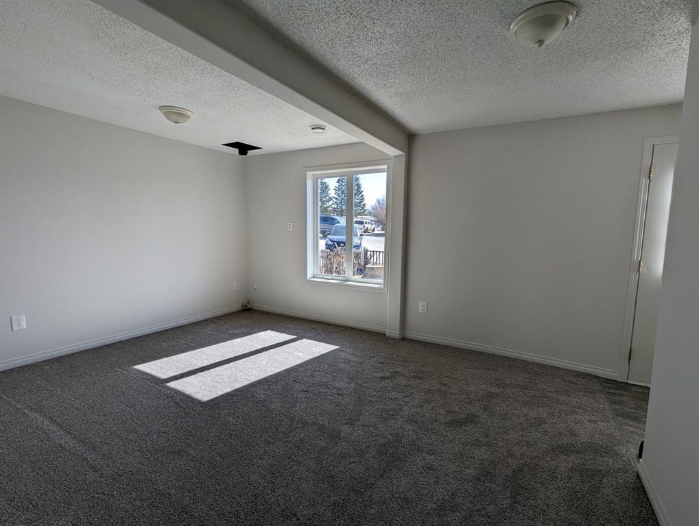 114 Centre Street, Cremona, AB Detached Bungalow for Sale 199K