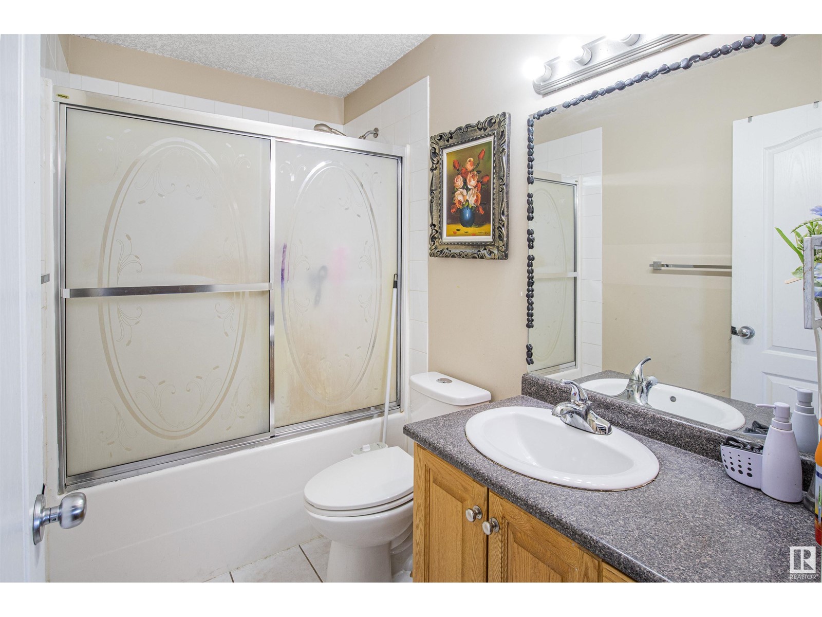 2423 35 Av Nw, Edmonton, AB Detached BiLevel for Sale 575K SoldWell