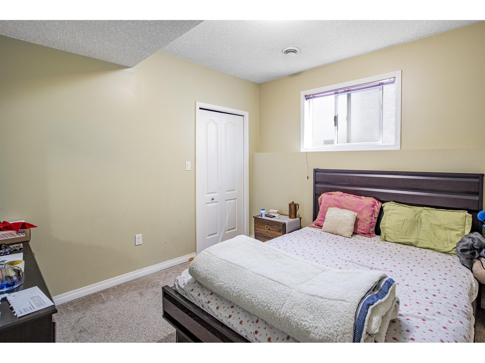 2423 35 Av Nw, Edmonton, AB Detached BiLevel for Sale 575K SoldWell