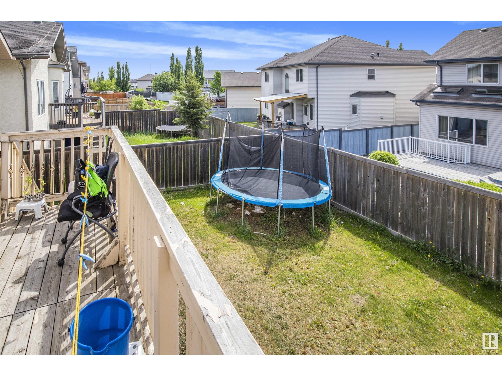 2423 35 Av Nw, Edmonton, AB Detached BiLevel for Sale 575K SoldWell