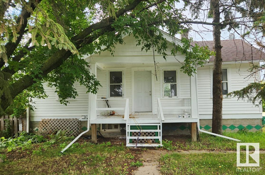 4911 51 Av, Pickardville, AB Detached Bungalow for Sale 99.9K