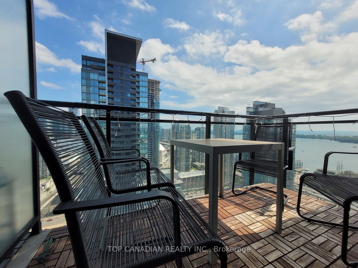 25 Capreol Crt 4201, Toronto, ON Condo Apartment for Rent 2,500