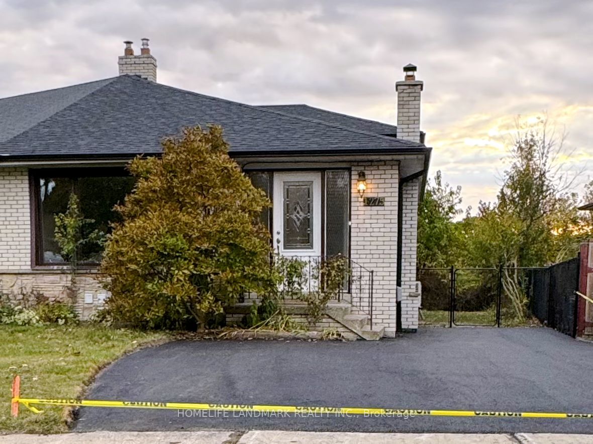 1275 Fairdale Dr Lower, Mississauga, ON SemiDetached Backsplit 4