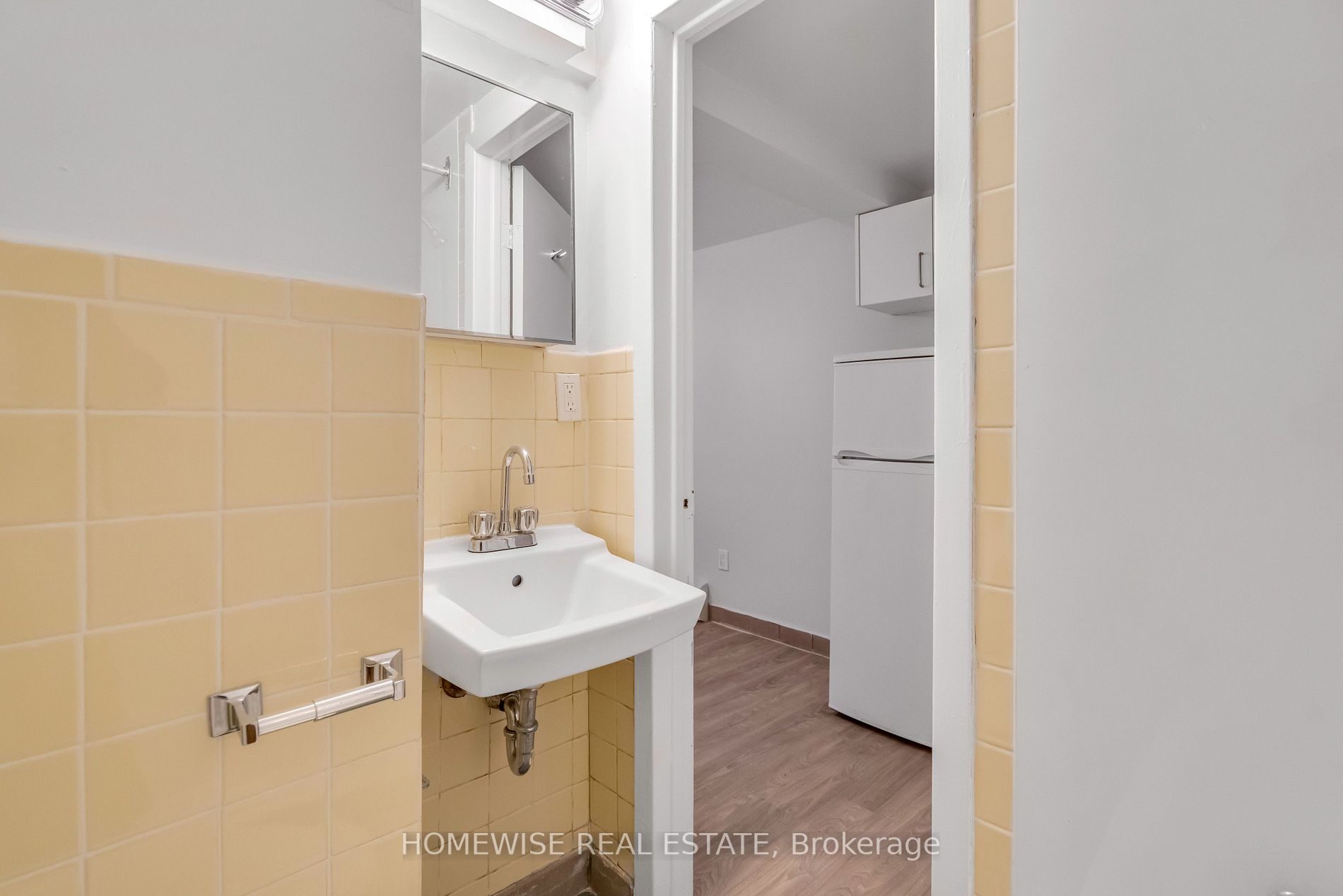 180 Dowling Ave 12, Toronto, ON Multiplex Apartment for Rent