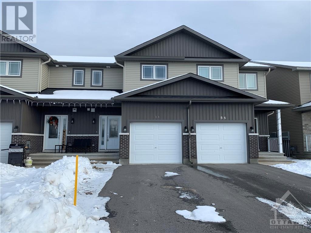 84 Vimy Ridge Crescent, Arnprior, ON Attached/Row House/Townhouse for Rent 2,300 SoldWell