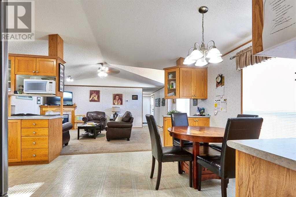 319 1 Street Ne, Redcliff, AB Mobile/Trailer for Sale 249.9K