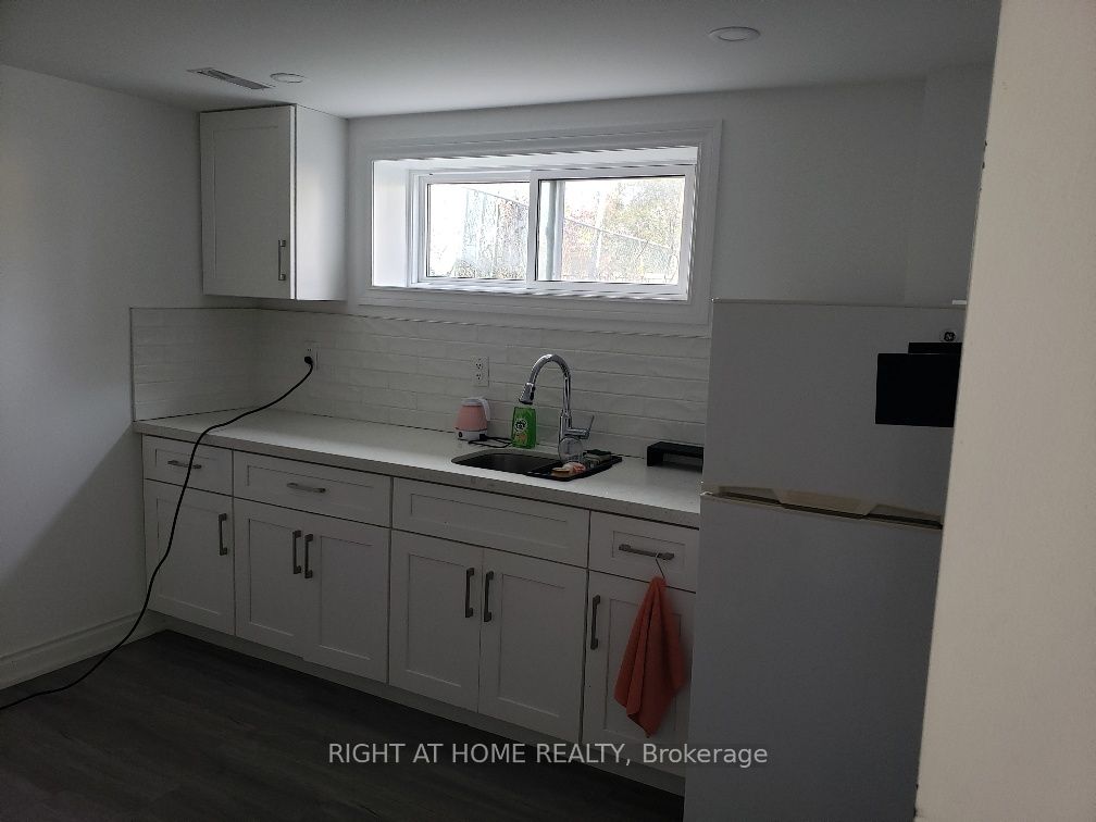182 Acton Ave, Toronto, ON Detached Bachelor/Studio for Rent 1,800