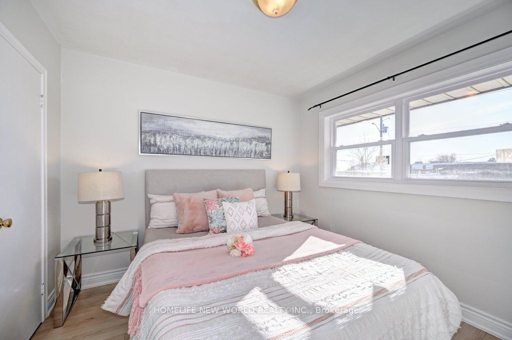 58 Bluevale St N, Waterloo, ON Detached BungalowRaised for Sale