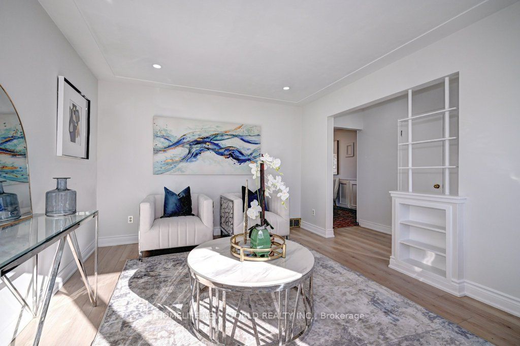 58 Bluevale St N, Waterloo, ON Detached BungalowRaised for Sale