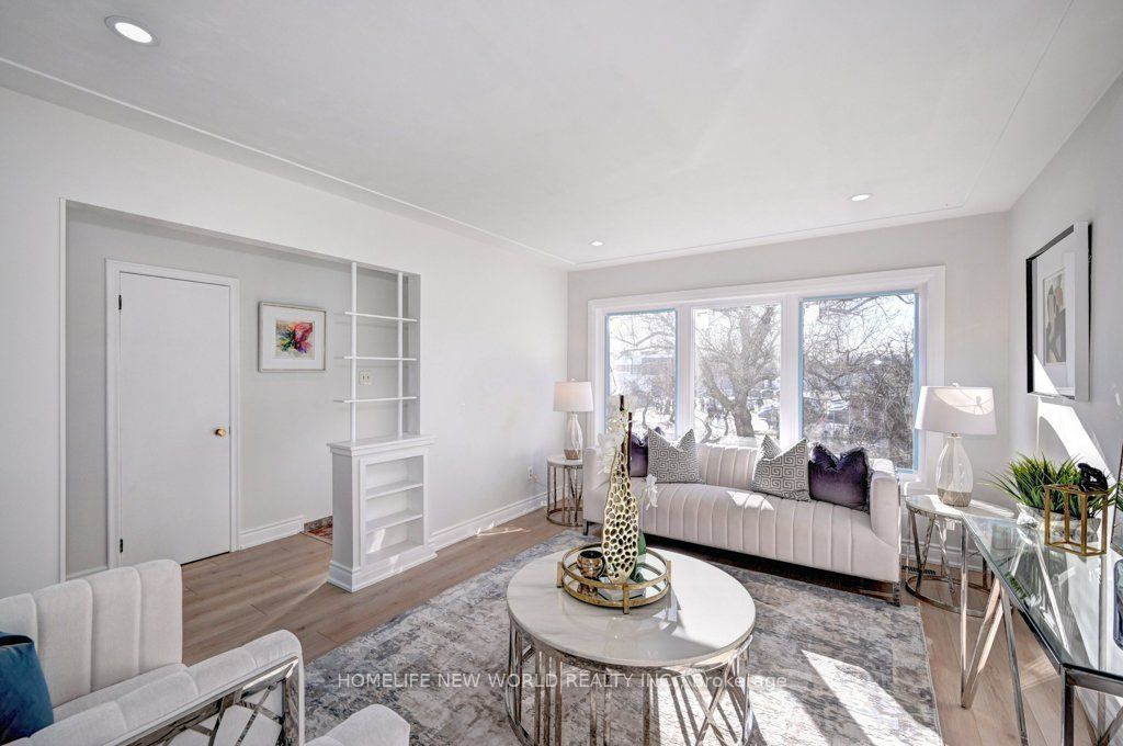 58 Bluevale St N, Waterloo, ON Detached BungalowRaised for Sale