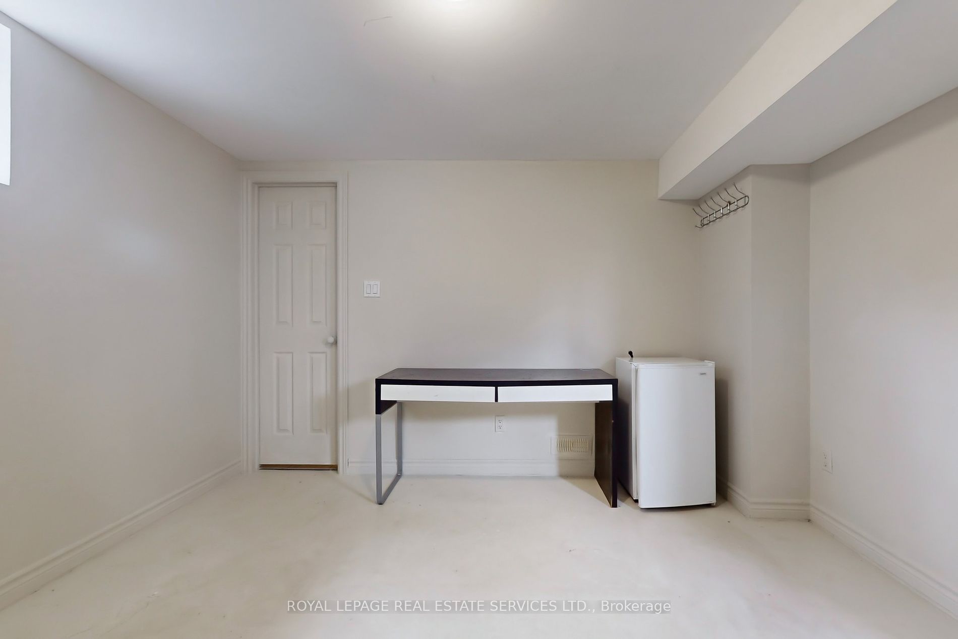 2214 Mount Forest Dr, Burlington, ON Detached Bungalow for Sale