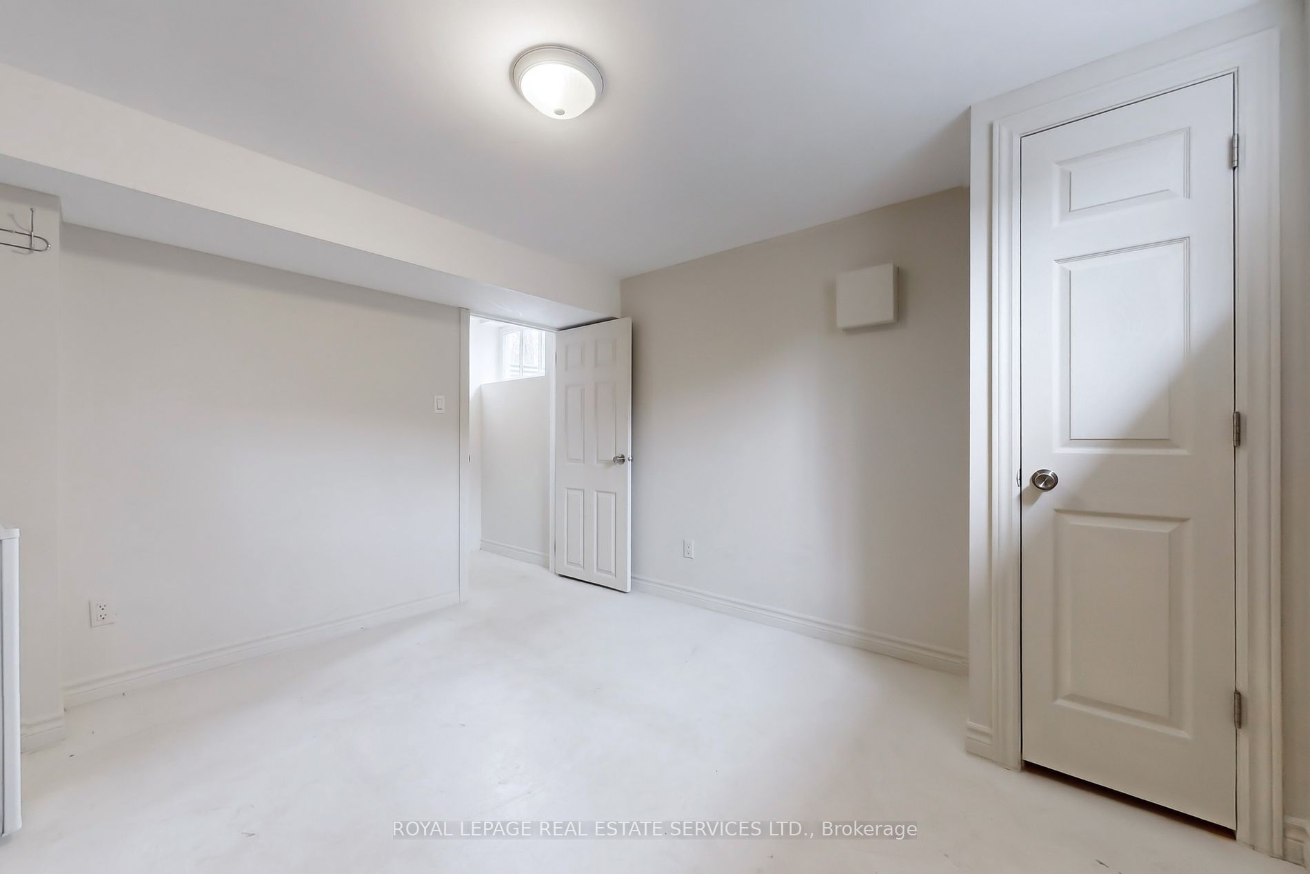 2214 Mount Forest Dr, Burlington, ON Detached Bungalow for Sale