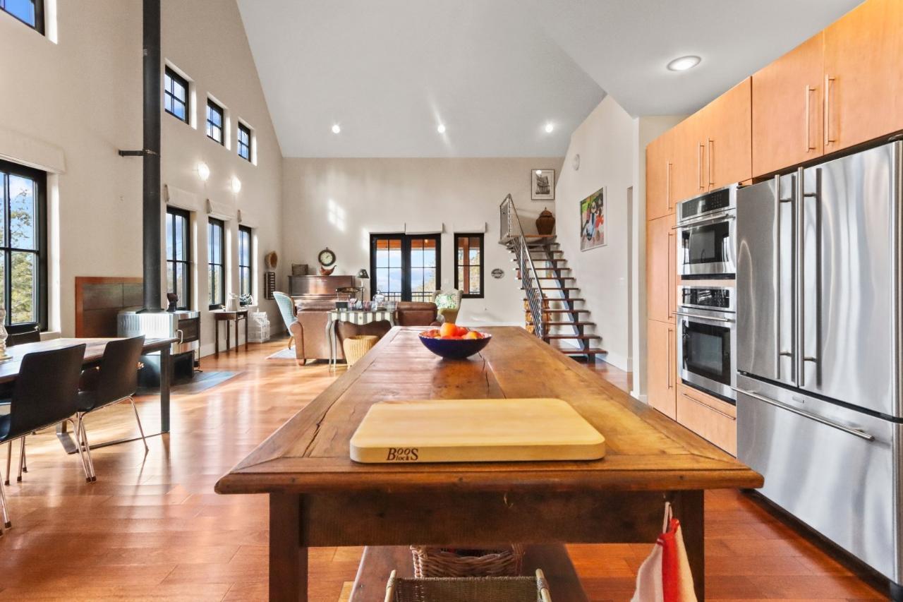 156 Lakeview Arrow Creek Road, Creston, BC Detached for Sale 999K