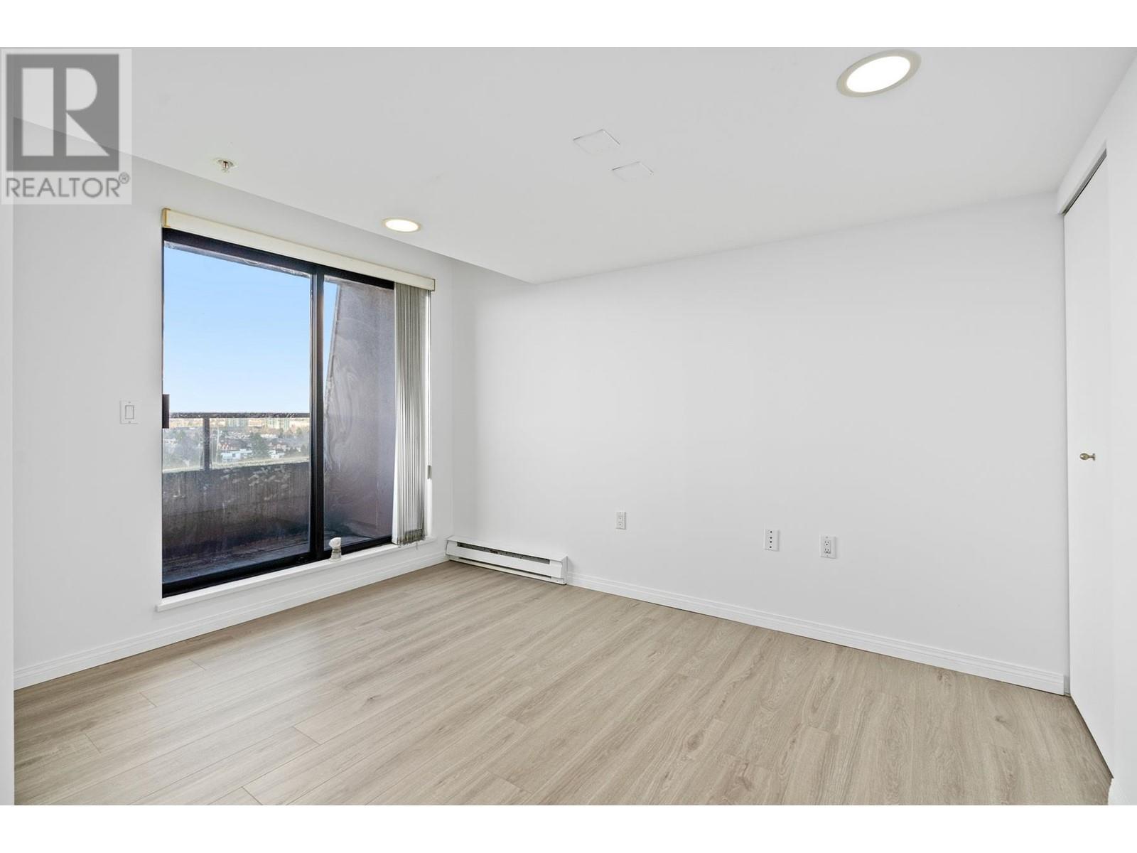 6611 Cooney Road 1602, Richmond, BC Condo Apartment for Sale 959