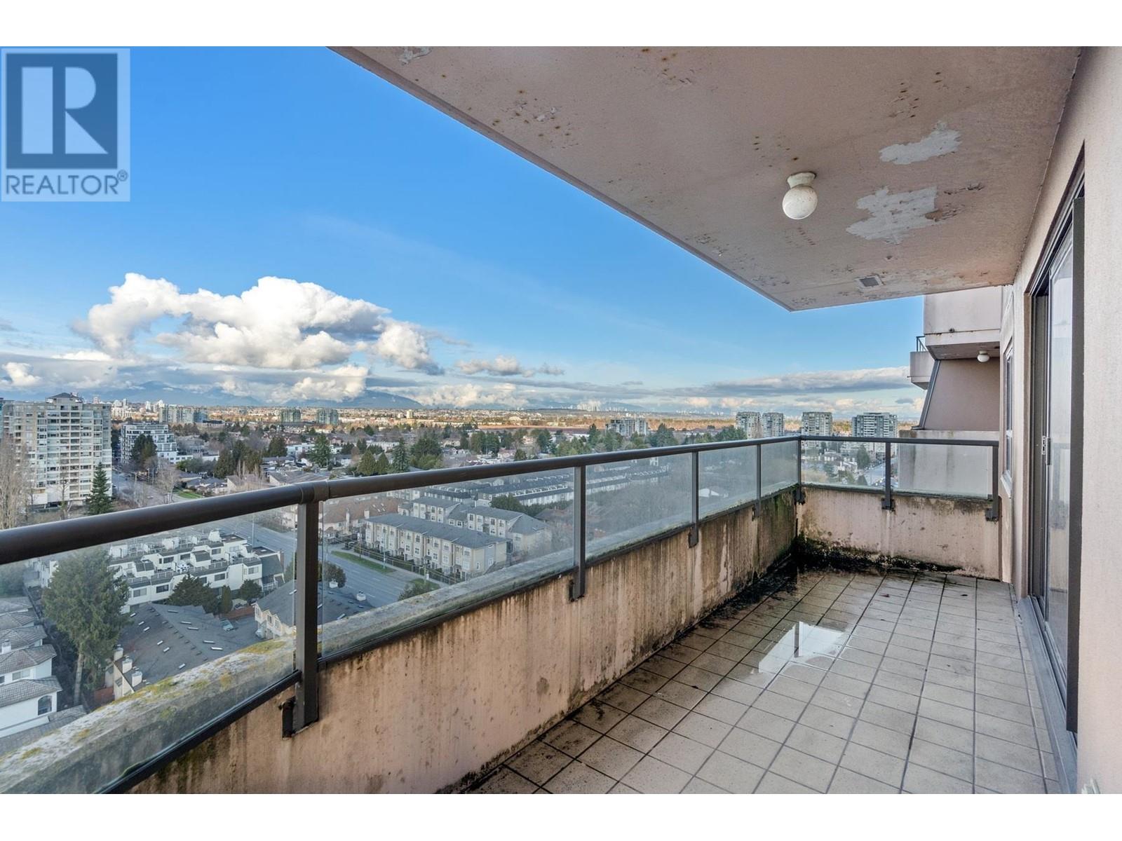 6611 Cooney Road 1602, Richmond, BC Condo Apartment for Sale 959