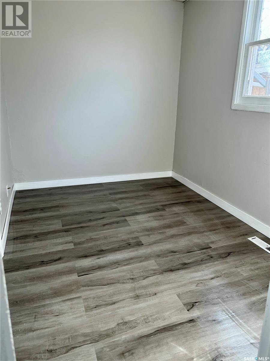 1450 Alexandra Street, Regina, SK Detached Bungalow for Sale 86.9K