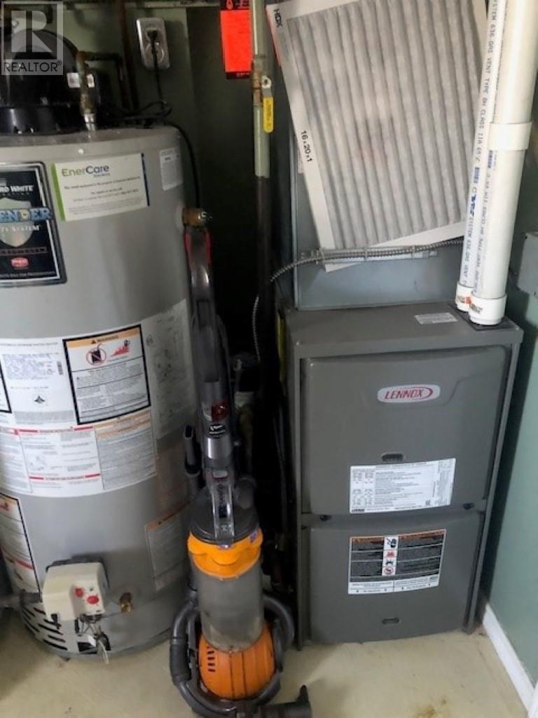 525 Lanark Cres, Thunder Bay, ON SemiDetached 2 Level for Sale