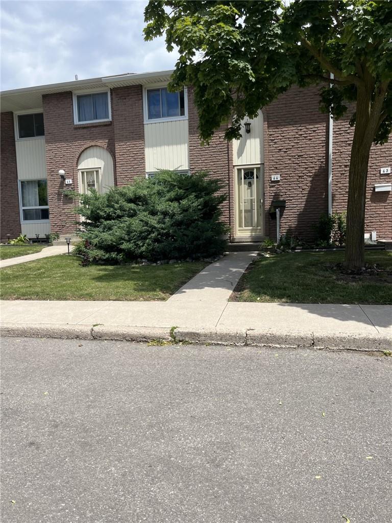 151 Gateshead Crescent, Stoney Creek, ON Condo Townhouse 2 Level for