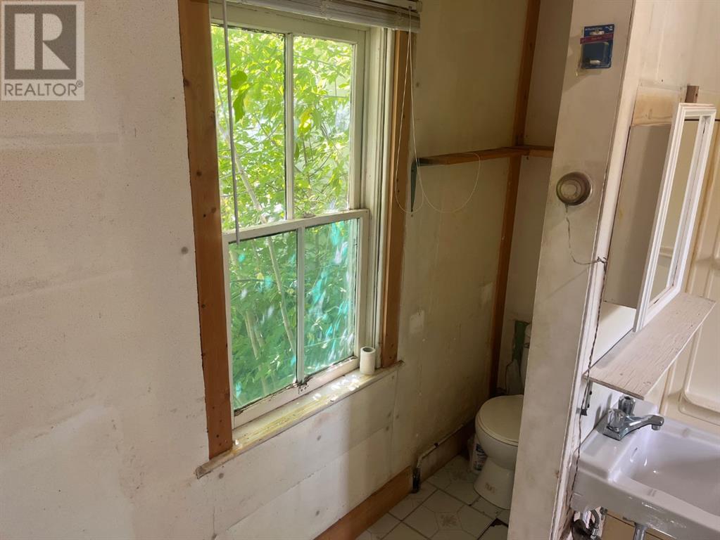 2025 25 Avenue, Delburne, AB Detached Bungalow for Sale 75K SoldWell