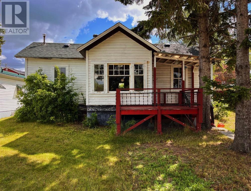 2025 25 Avenue, Delburne, AB Detached Bungalow for Sale 75K SoldWell