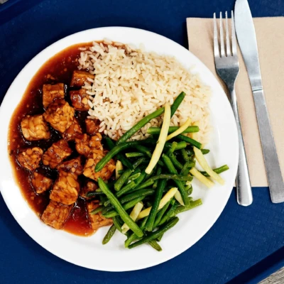 AQM 2020 8123218 BR Portrait scaled