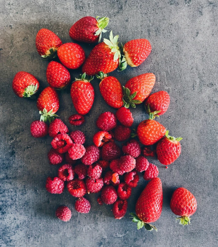 Produit fruits fraises framboises
