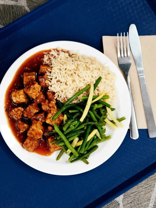 AQM 2020 8123218 BR Portrait scaled