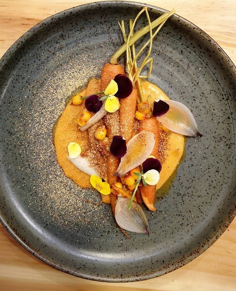 Entrée de carottes, baies d’argousier et cari coco