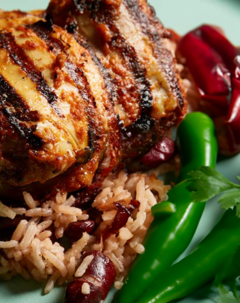 Poulet jerk et riz collé