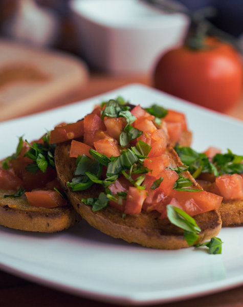 Bruschetta aux tomates et basilic