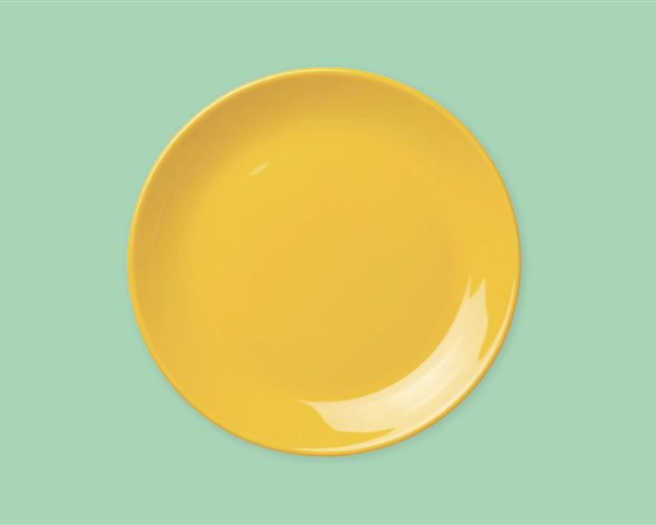 Visuel campaign back-to-school 2025, empty plate