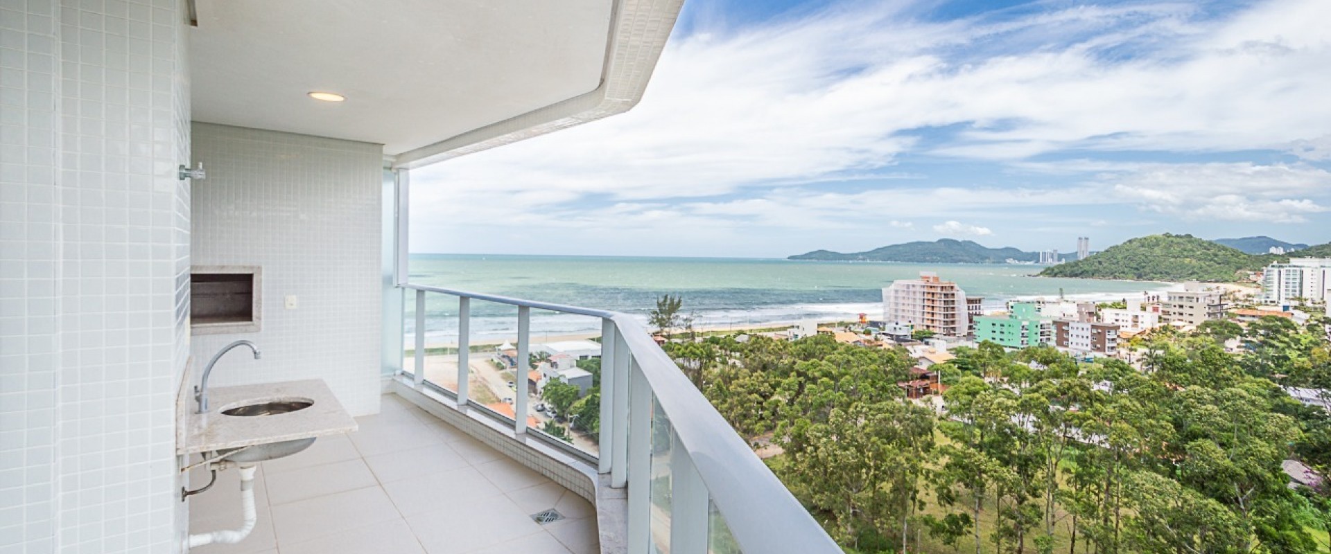 Amores da Brava Apartamento no Amores da Brava com vista para o Mar na Praia Brava em Itajaí