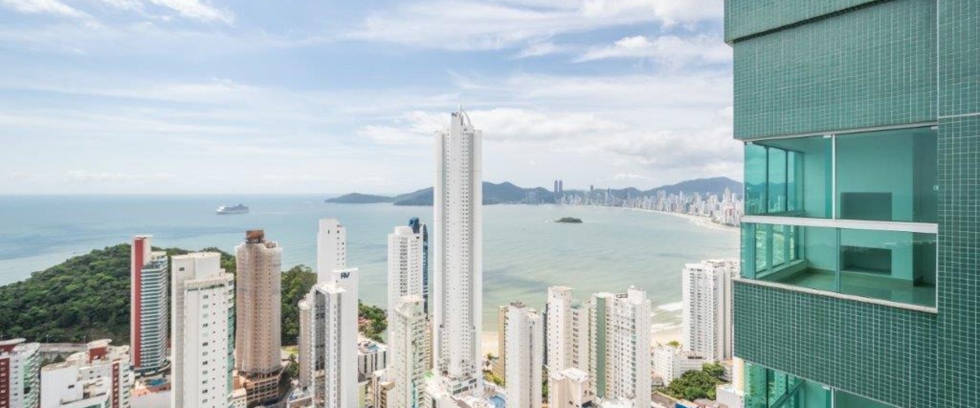 Império das Ondas Cobertura duplex no Império das Ondas em Balneário Camboriú