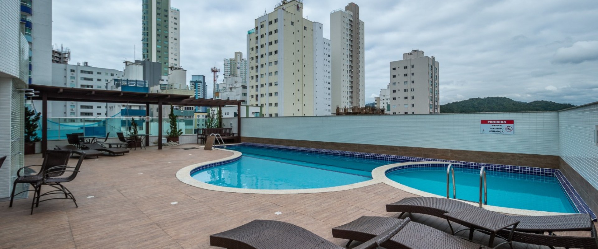 Porto da Barra Apartamento no Porto da Barra em Balneário Camboriú